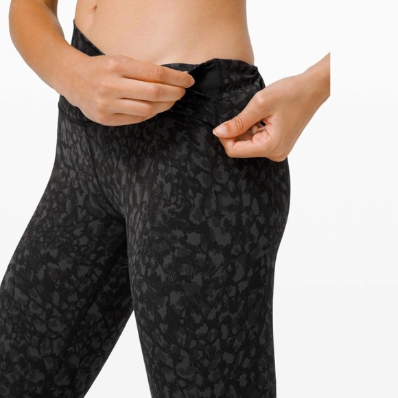 Lululemon Wunder Under High-Rise Tight 25" *Full-On Luxtreme - Picture 2 of 9